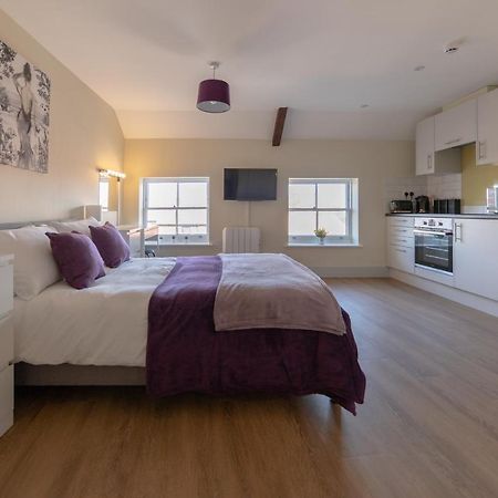 Isabella House - Hereford City Centre Aparthotel, By Rentmyhouse ภายนอก รูปภาพ